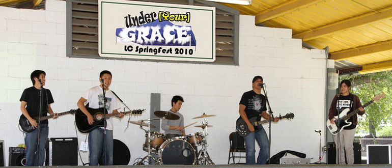 Under Grace concert