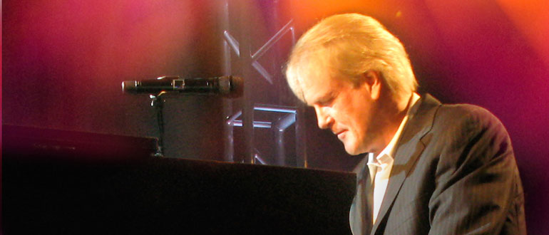 John Tesh