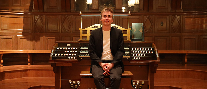 Organist Paul Fey